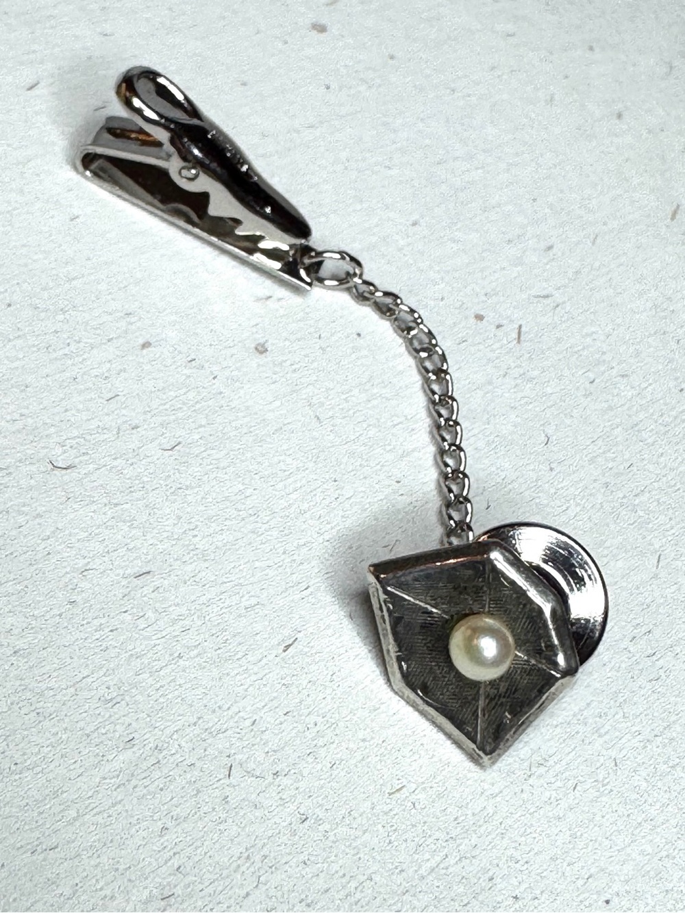VTG Native Sterling Silver Pearl Accent Textured Geo Tie Tack/Lapel Pin & Chain